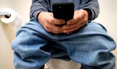 Telefonu tualetə əsla aparmayın - 10 səbəb