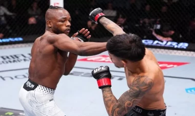 Bu ilin son UFC turnirinin əsas döyüşünün qalibi BİLİNDİ