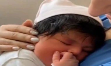 5 kilo, 300 qr körpə DOĞULDU - VİDEO