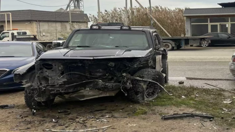 Kürdəxanıda iki avtomobil toqquşub, 19 yaşlı gənc ölüb - FOTO