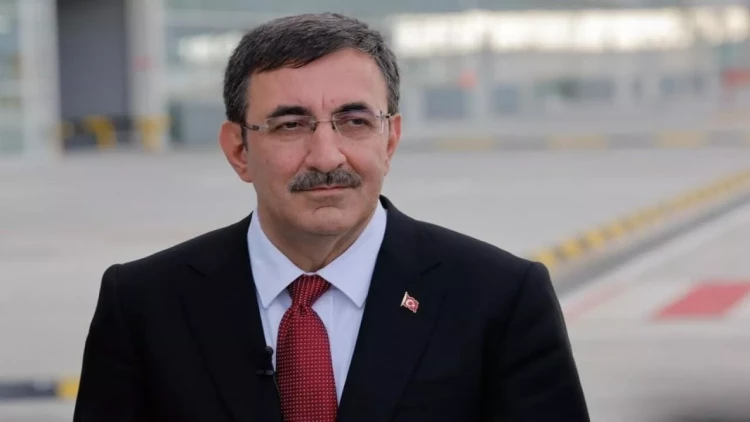 Cövdət Yılmaz Heydər Əliyevin məzarını və Şəhidlər xiyabanını ziyarət edib