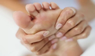 Ayaqlarımız niyə üşüyür? - Əsas səbəb açıqlandı