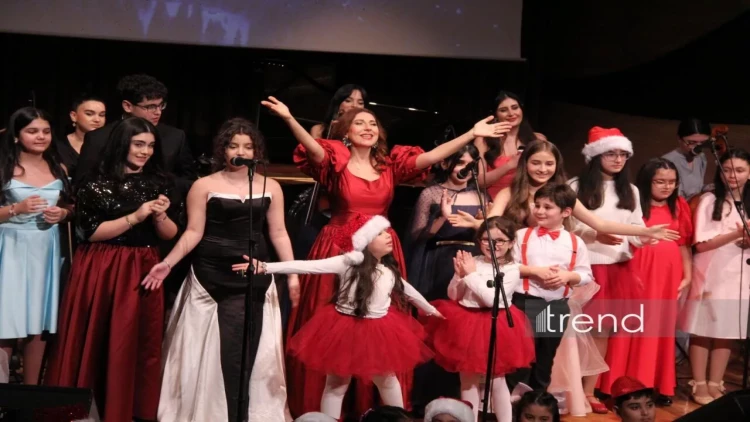 Bakıda Fidan Hacıyevanın Vokal Musiqi Məktəbinin bayram konserti keçirilib – FOTO