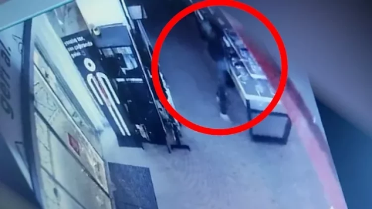 Bakıda mağazadan telefon oğurlayan qadının ANBAAN VİDEOSU