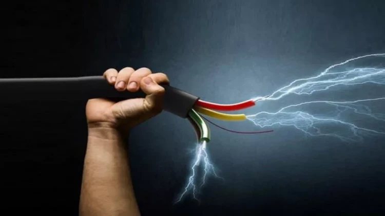 Bakıda əqli qüsurlu kişini elektrik cərəyanı vuraraq yandırdı