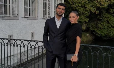 Mahir Emreli sevgilisi ilə... - FOTO