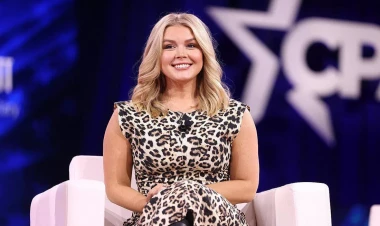 Ağ Evin ilk hamilə mətbuat katibi - FOTO