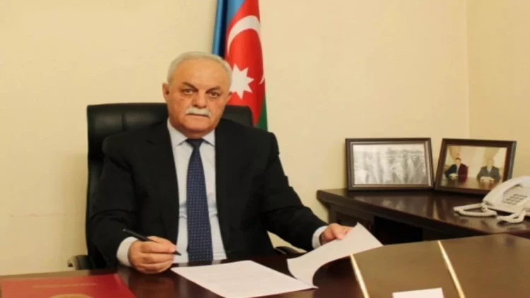 Prezidentin təltif etdiyi keçmiş səfir kimdir? - DOSYE