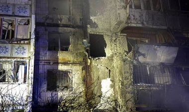 Bayram günü yaşayış binaları atəşə tutuldu, yaralananlar var - FOTO