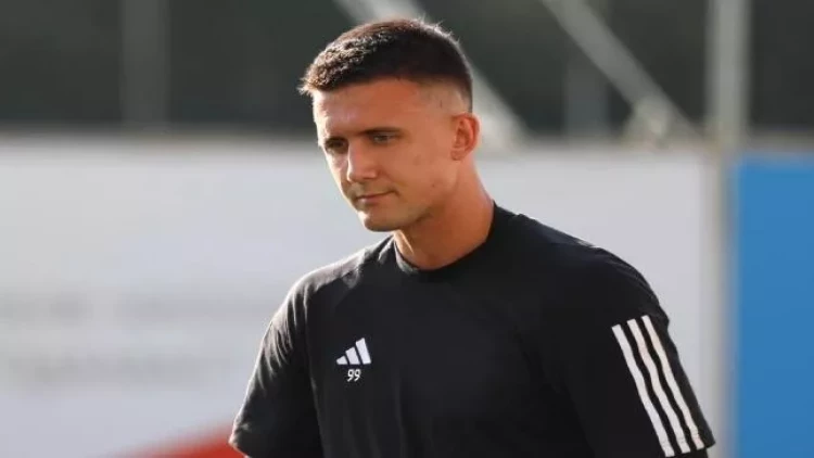 “Qarabağ”ın futbolçusu sevgilisinə evlilik təklifi etdi