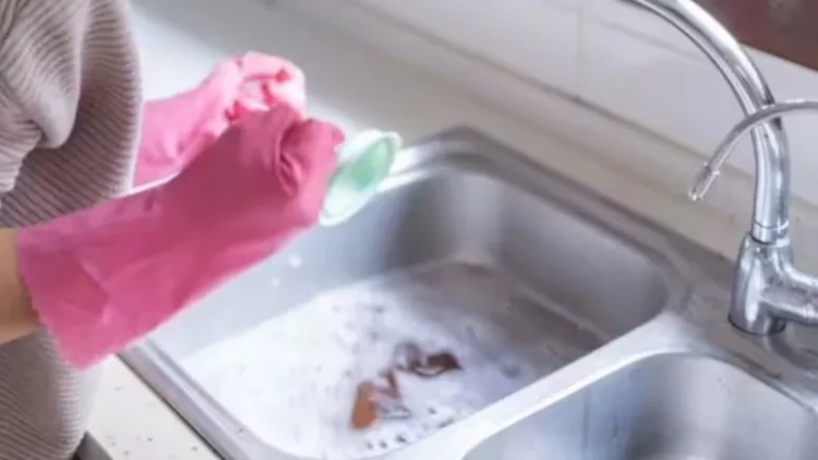 Boruları anında açan məhsul: Sirkə və soda deyil!