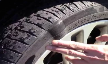 Belə təkərlə maşın sürmək olmaz - Yolda partlayır