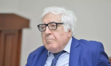 AYB bu şəxsləri xaric edəcək: “500 adamın ildə 15 manatı ilə dolanmaq olar?”