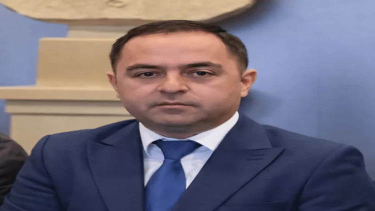 Dünən işdən çıxarılan rəisə yeni vəzifə verildi