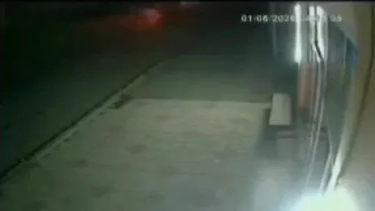 Tərtərdə minik avtomobili traktorun kotanına çırpıldı - ölən var - VİDEO