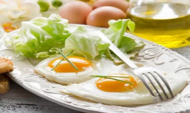 Yumurtanı günəbaxan və ya kərə yağında qızartmaq 