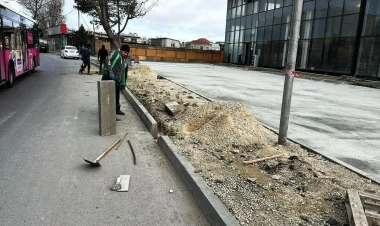 Bakıda piyada səkisini parkinqə çevirmək istədilər - BŞİH hərəkətə keçdi - FOTOlar
