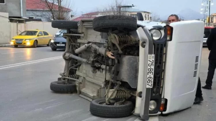 Naxçıvanda qəza  - maşın aşdı - FOTO