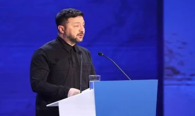 Zelenski Ukraynanın enerji sektorunda fövqəladə vəziyyət elan edir