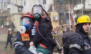 Binəqədidəki yanğın söndürüldü, sakinlər təxliyə olunub - YENİLƏNİB - VİDEO - FOTO