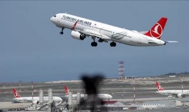 Türkiyə təyyarəsində bomba həyəcanı - Təcili eniş etdi