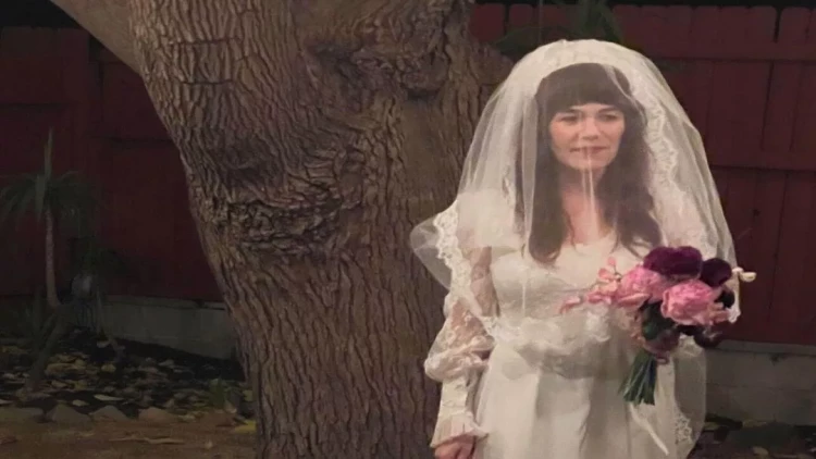 Məşhur müğənni iti ilə evləndi - FOTO