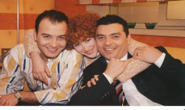 22 il sonra yenidən bir arada - VİDEO