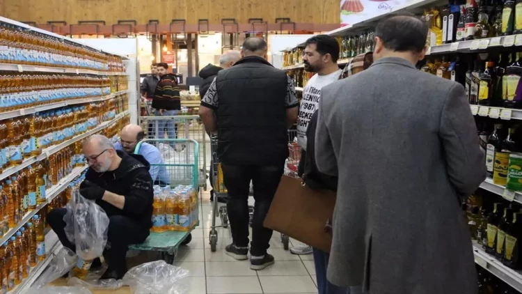 İranda insanlar kuponla alış-veriş etməyə başladı - FOTO