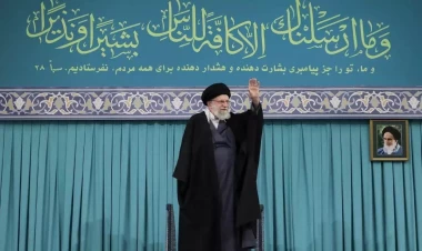 Xamenei ilk dəfə etiraf etdi: Etirazlarda minlərlə insan həlak olub