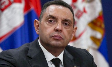 Vulin: Serbiya Qərb xüsusi xidmət orqanlarına “rəngli inqilab” təşkil etməyə imkan verməyəcək