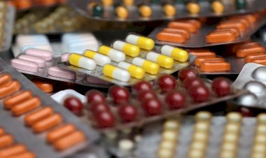 Azərbaycan əczaçılıq məhsullarının idxalına çəkdiyi xərci 14 %-dən çox artırıb