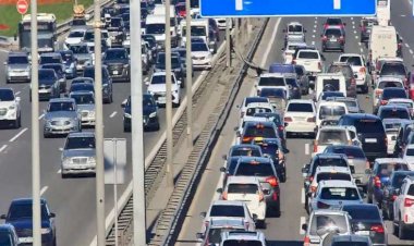 Aeroport şosesində qəza oldu - Sıxlıq yarandı